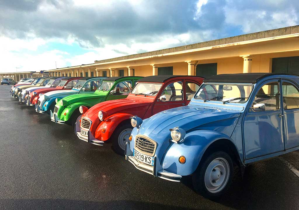 Discover Normandy in the famous 2cv